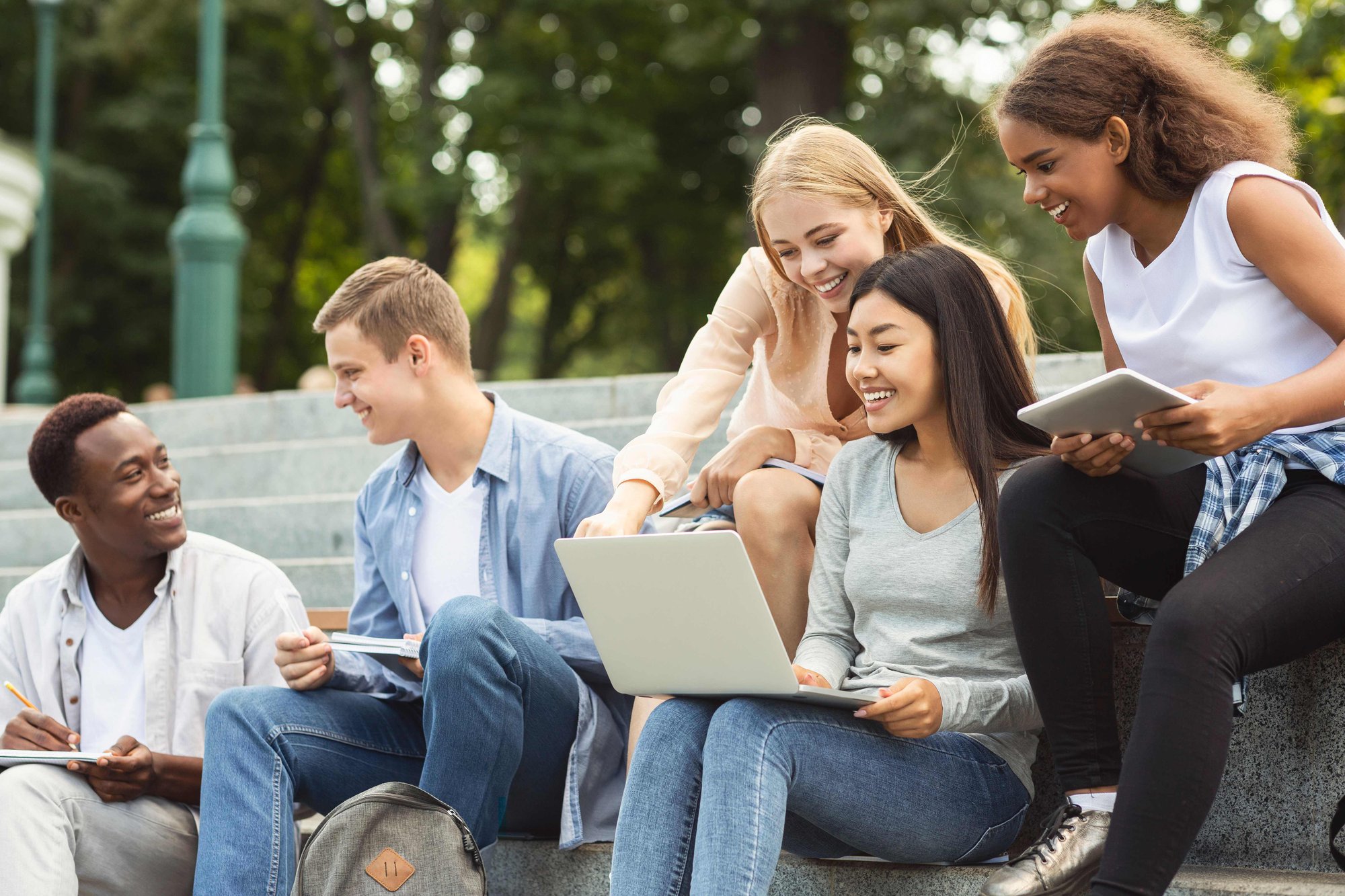 Group_of_students